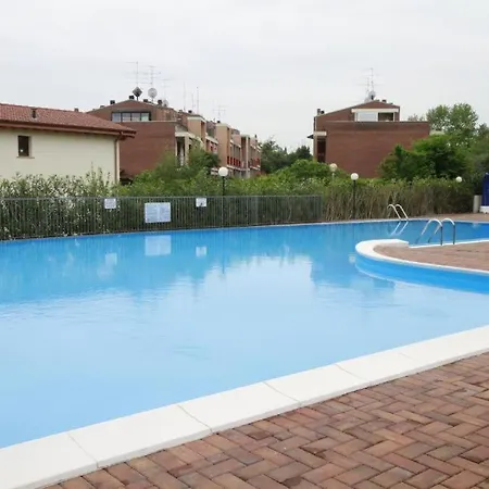 Garden Residence Appartamento Con Terrazzo E Piscina Desenzano del Garda Exterior foto