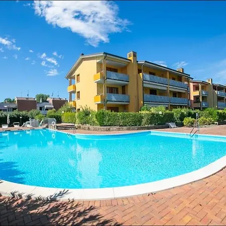 Garden Residence Appartamento Con Terrazzo E Piscina Desenzano del Garda Exterior foto