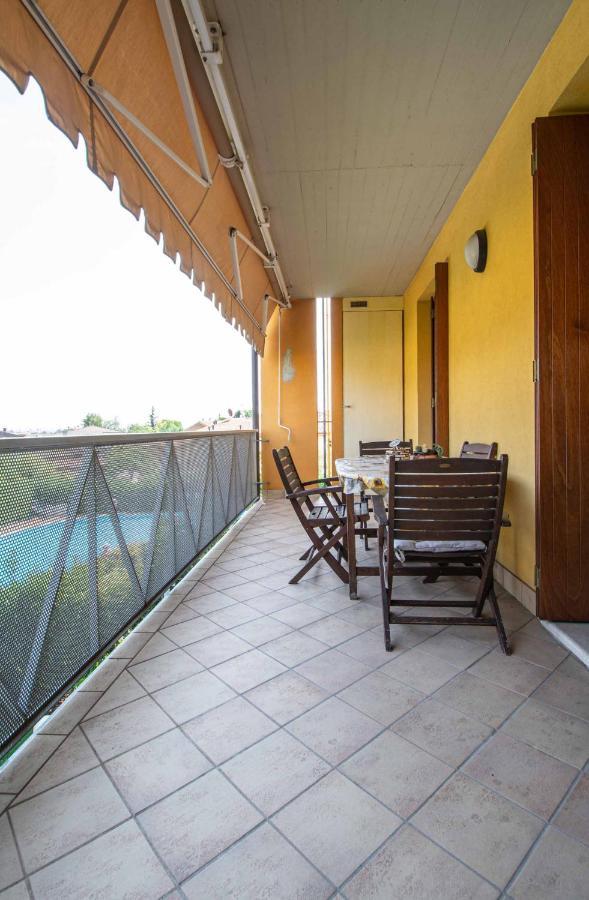 Garden Con Terrazzo E Piscina Apartment Desenzano del Garda