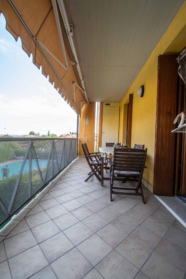Garden Con Terrazzo E Piscina Apartment Desenzano del Garda